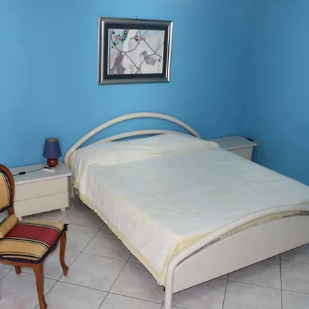 L'acchiatura לינה וארוחת בוקר *